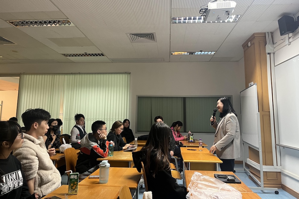 Macau Tourist Guide Association’s President talks about food festivals and tourism development with IFTM students